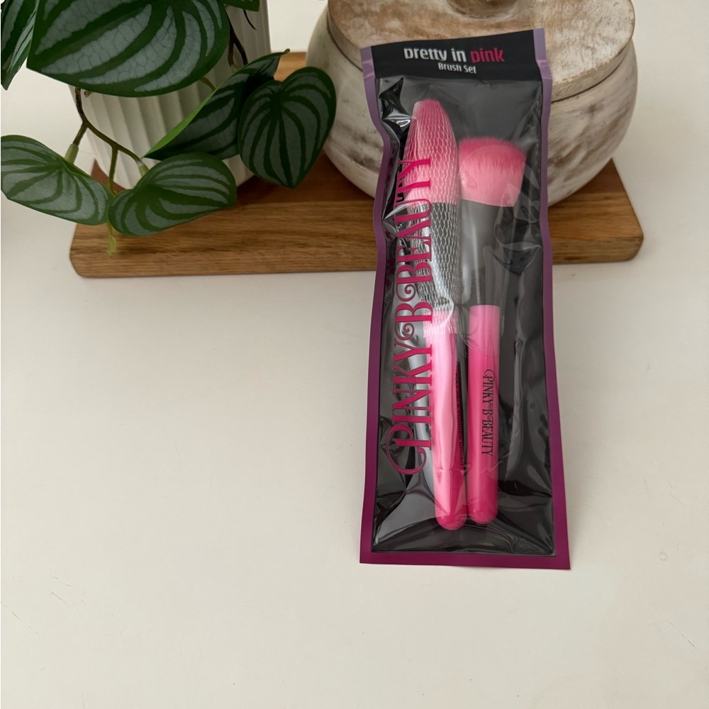 Pinky B Beauty  Pretty in Pink Makeup Brush Set